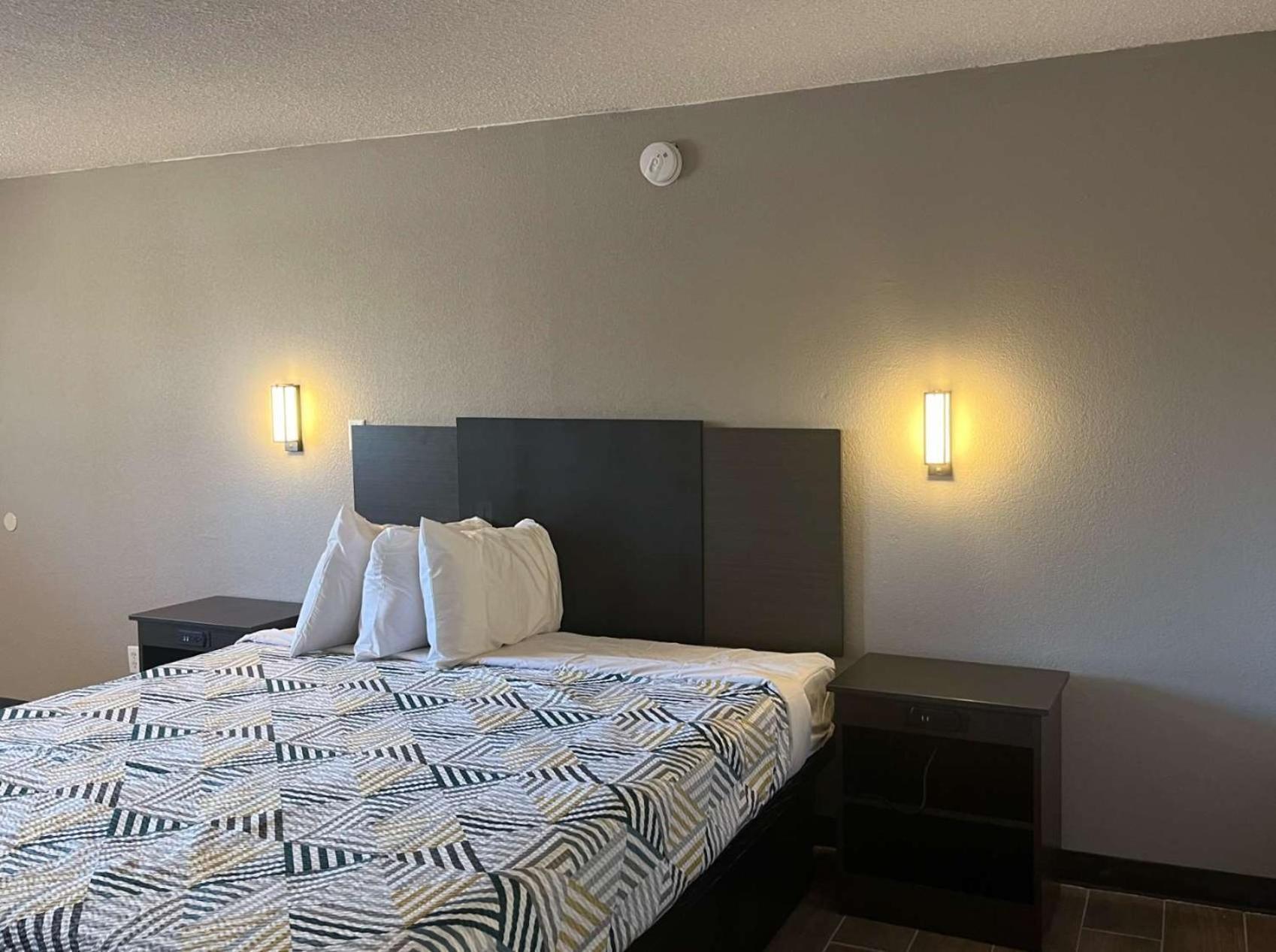 Studio 6 Suites Hurricane, Wv Extérieur photo