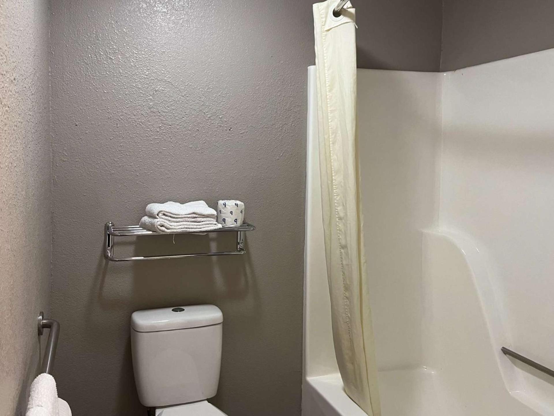 Studio 6 Suites Hurricane, Wv Extérieur photo